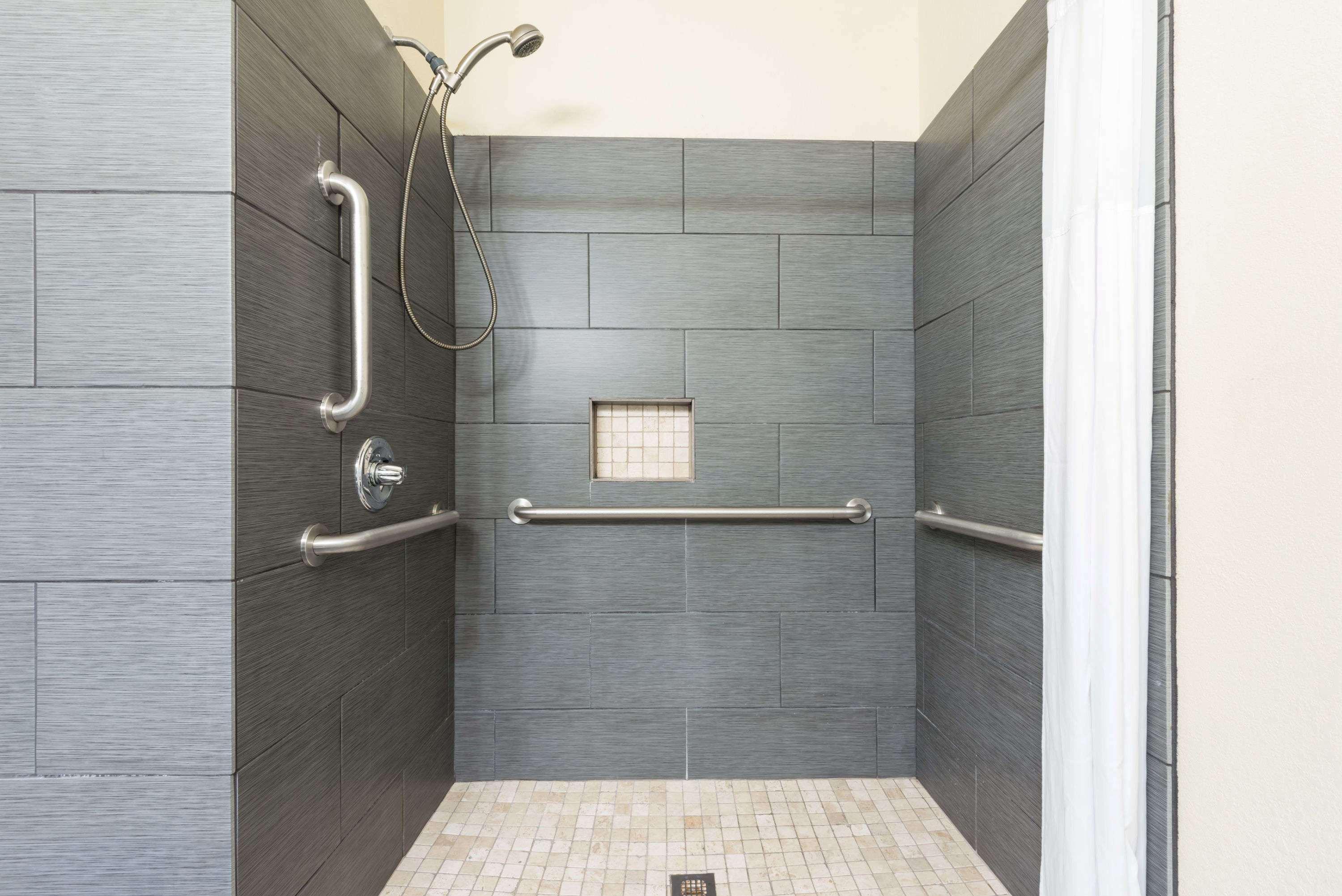 Days Inn & Suites By Wyndham Prattville-Montgomery Eksteriør billede