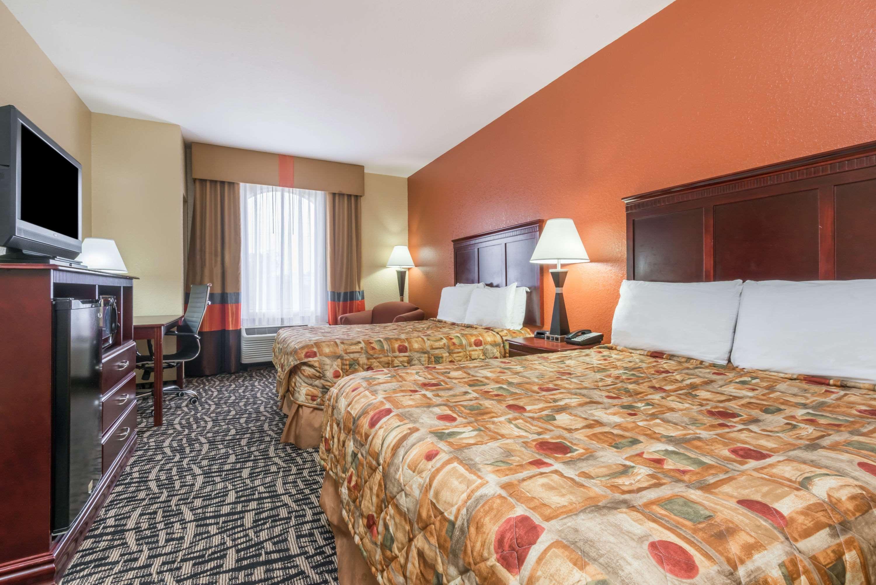 Days Inn & Suites By Wyndham Prattville-Montgomery Eksteriør billede