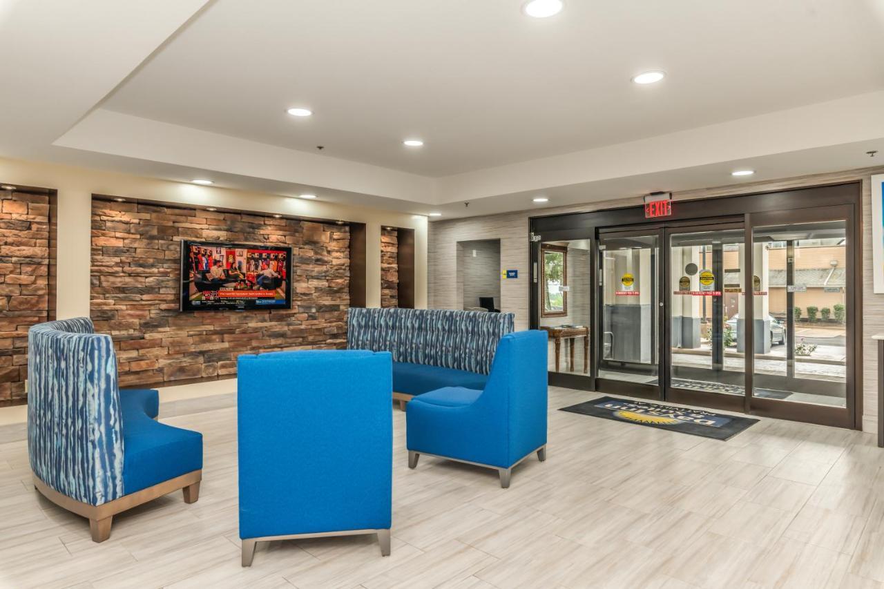 Days Inn & Suites By Wyndham Prattville-Montgomery Eksteriør billede