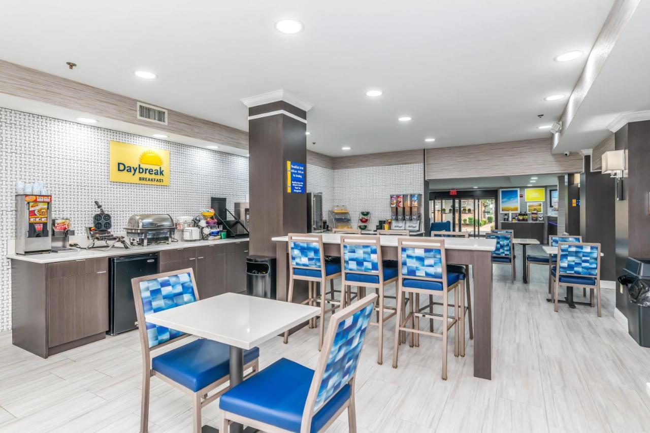 Days Inn & Suites By Wyndham Prattville-Montgomery Eksteriør billede