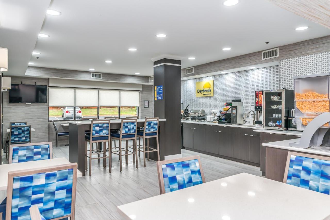 Days Inn & Suites By Wyndham Prattville-Montgomery Eksteriør billede