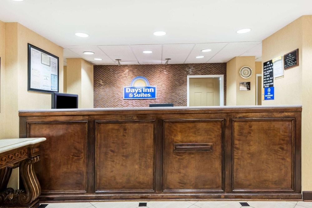 Days Inn & Suites By Wyndham Prattville-Montgomery Eksteriør billede