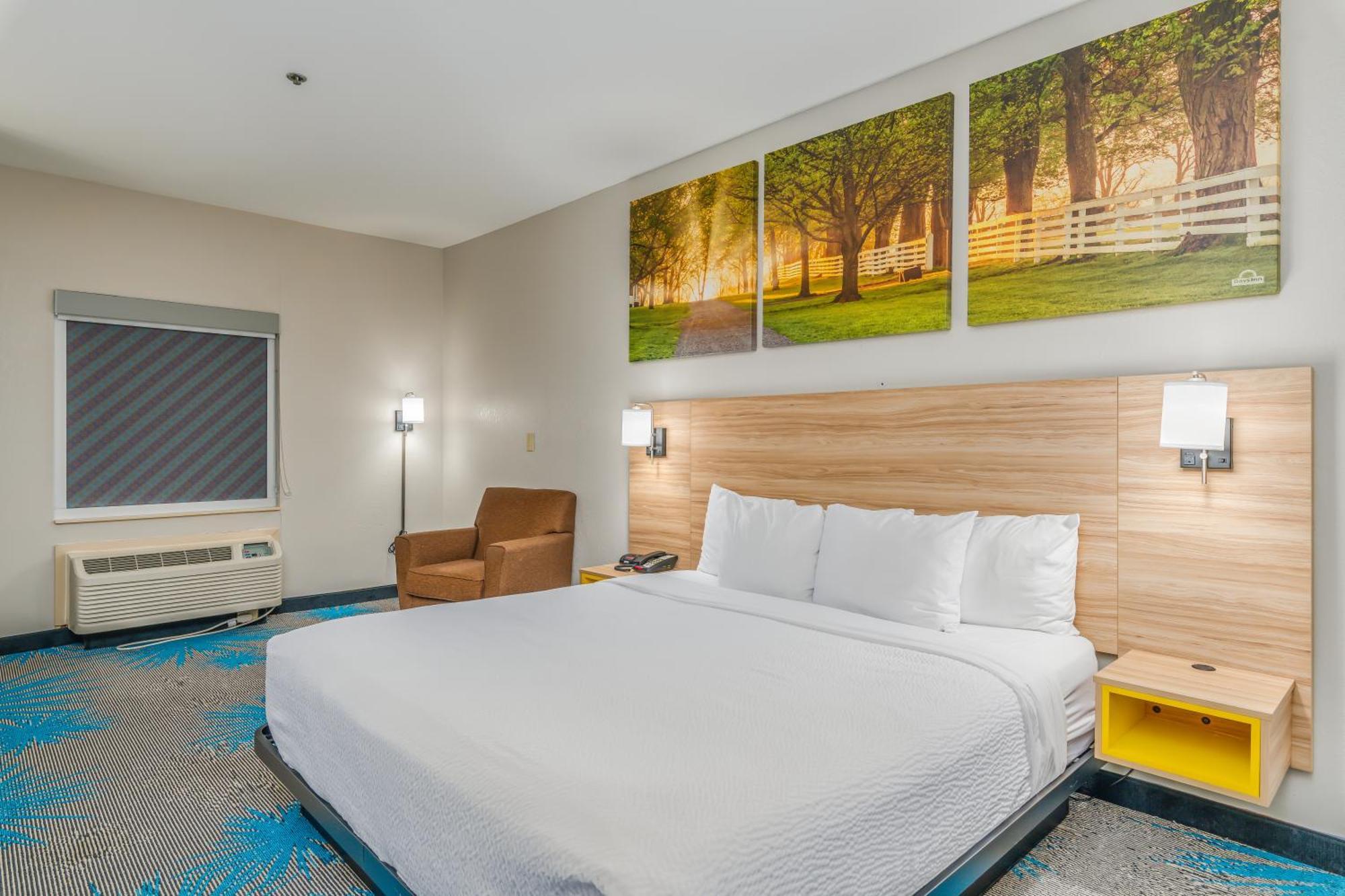 Days Inn & Suites By Wyndham Prattville-Montgomery Eksteriør billede