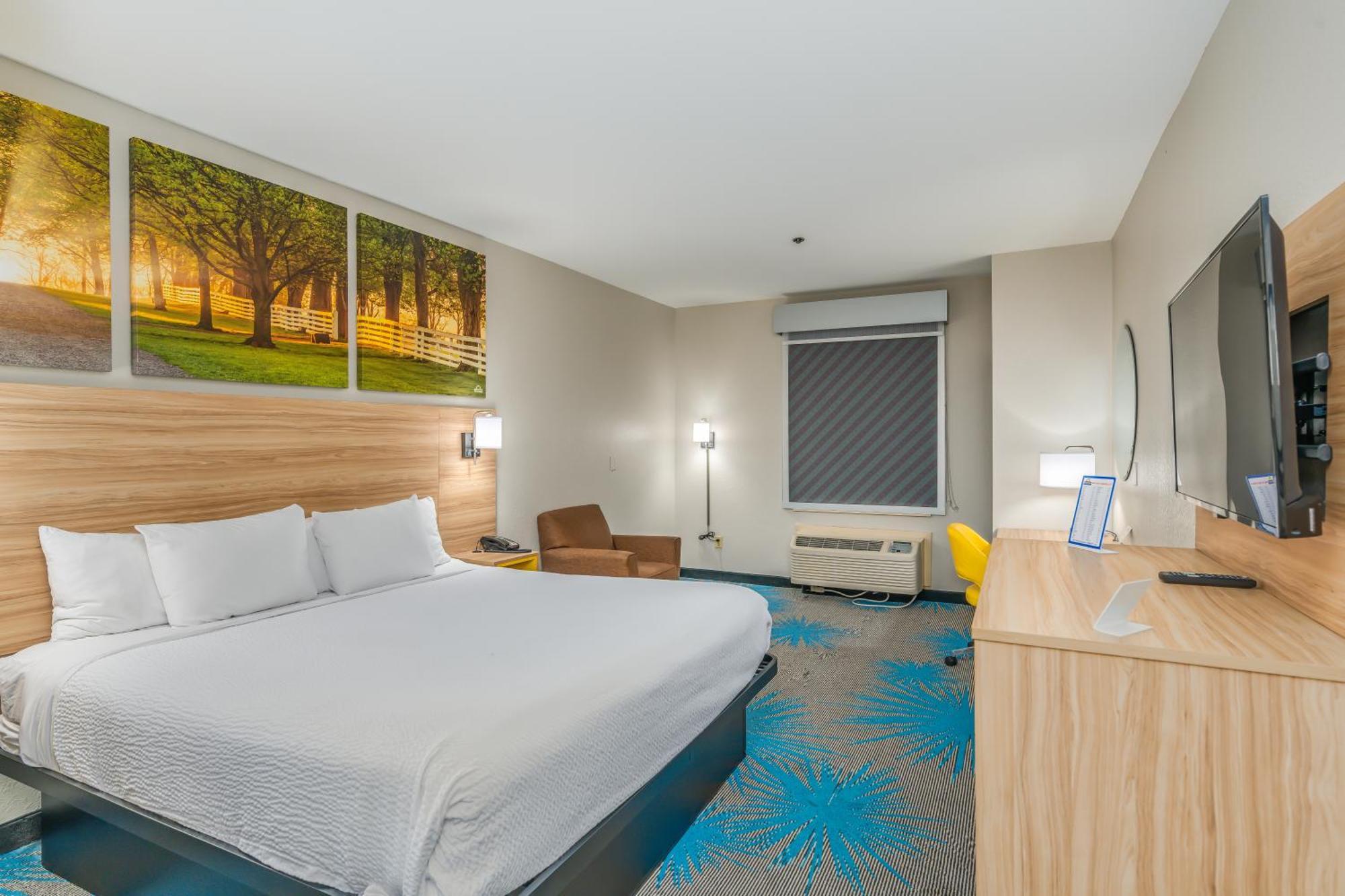Days Inn & Suites By Wyndham Prattville-Montgomery Eksteriør billede