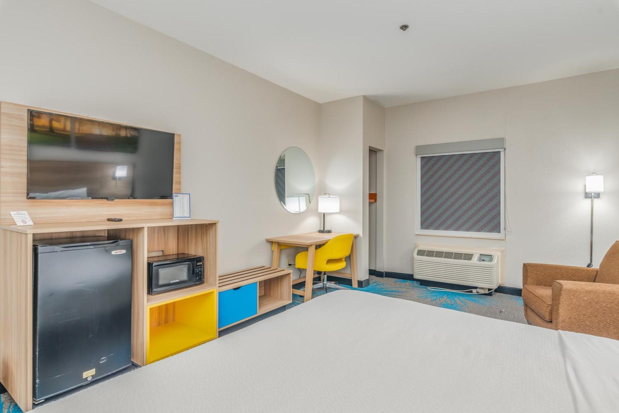Days Inn & Suites By Wyndham Prattville-Montgomery Eksteriør billede