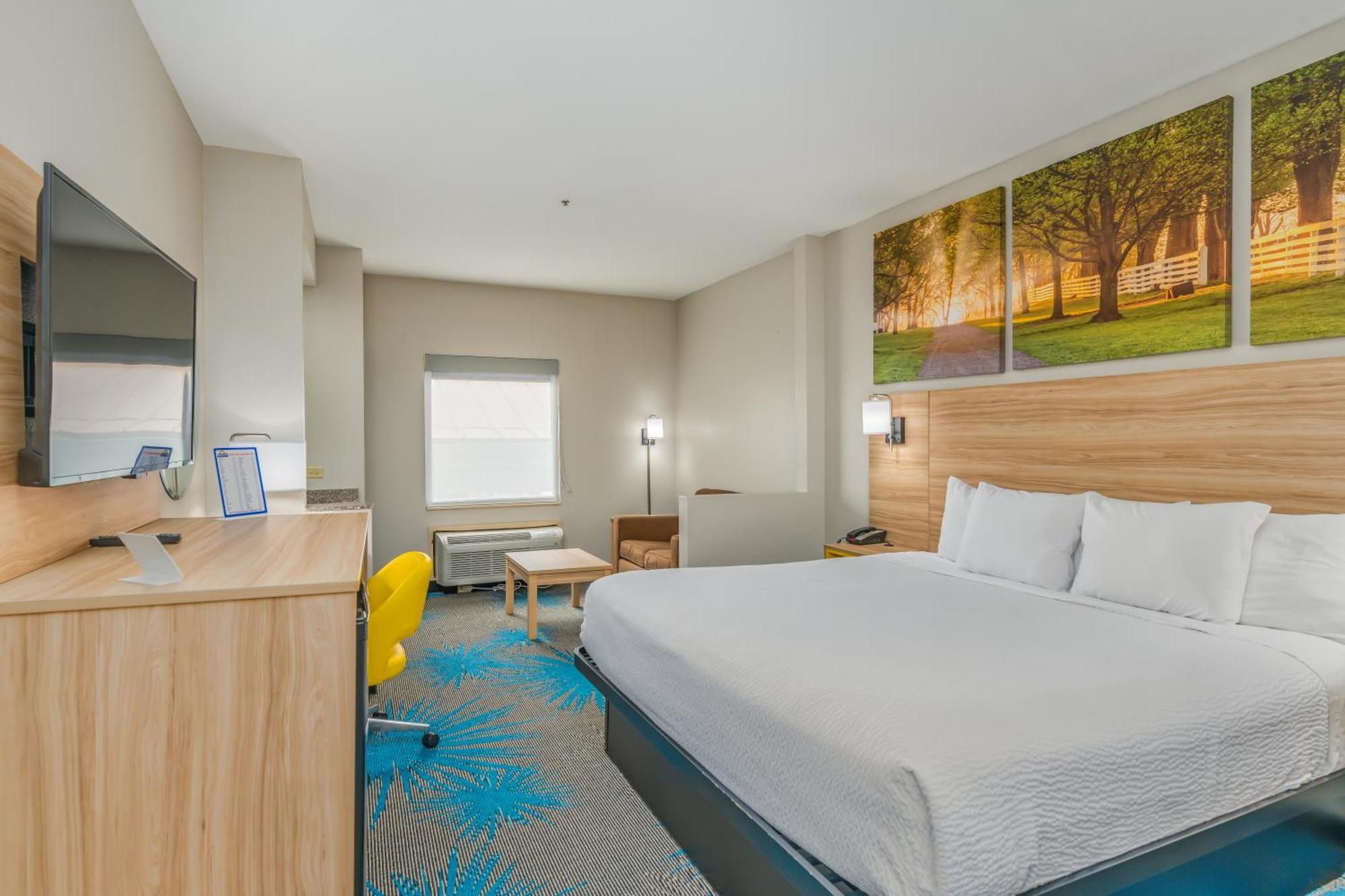 Days Inn & Suites By Wyndham Prattville-Montgomery Eksteriør billede