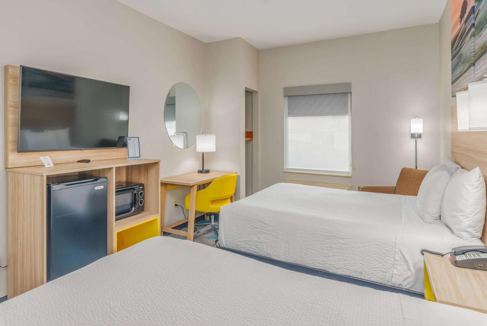 Days Inn & Suites By Wyndham Prattville-Montgomery Eksteriør billede